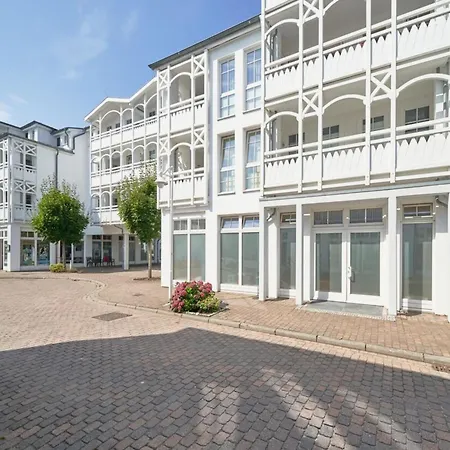 Apartment Im 2 Og Mit Balkon In